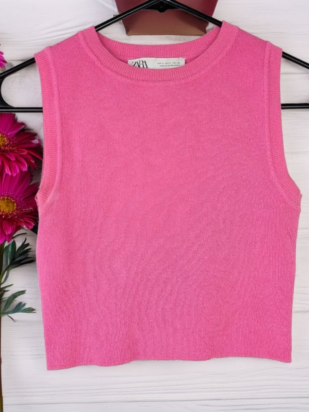 Zara cropped pink sweater vest size medium